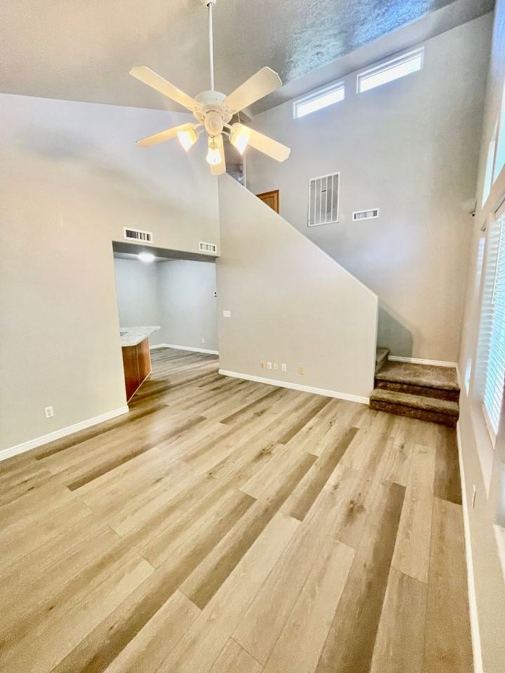 908 W 180 S - Photo 3 of 20