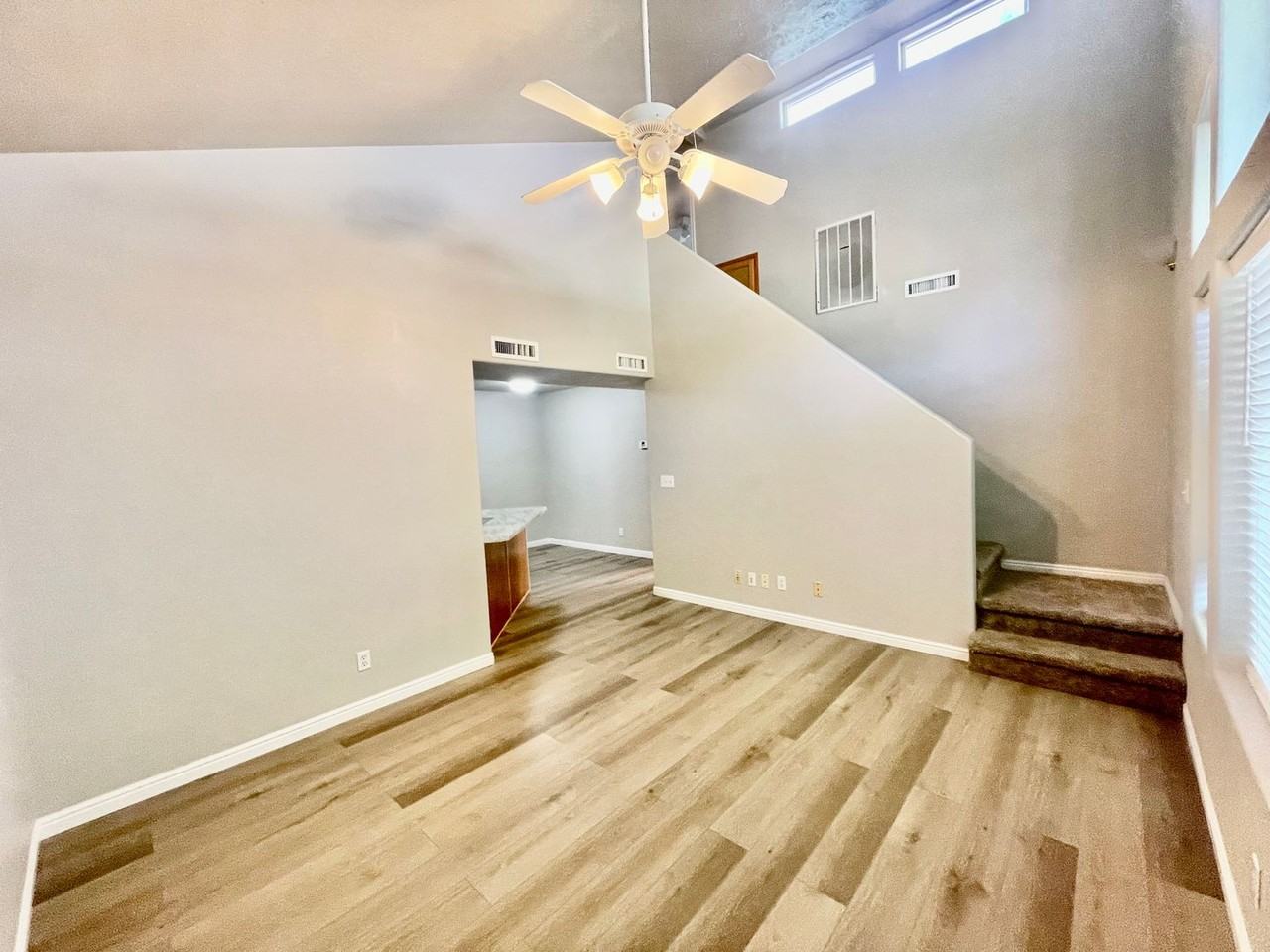 908 W 180 S - Photo 4 of 20