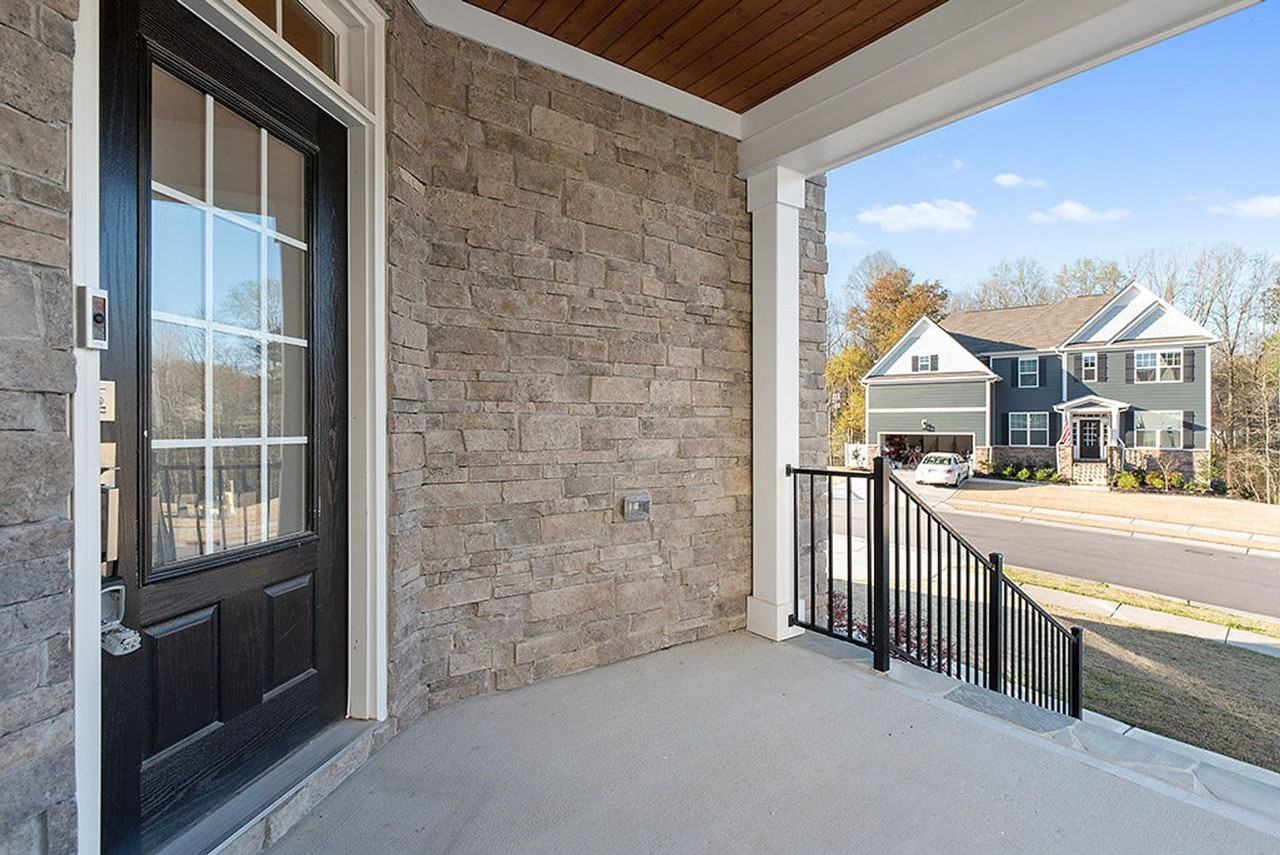 526 Boardwalk Dr - Photo 5 of 48