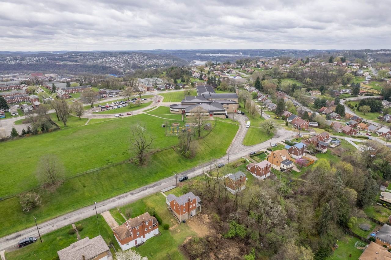 1820 Vermont Ave - Photo 5 of 25