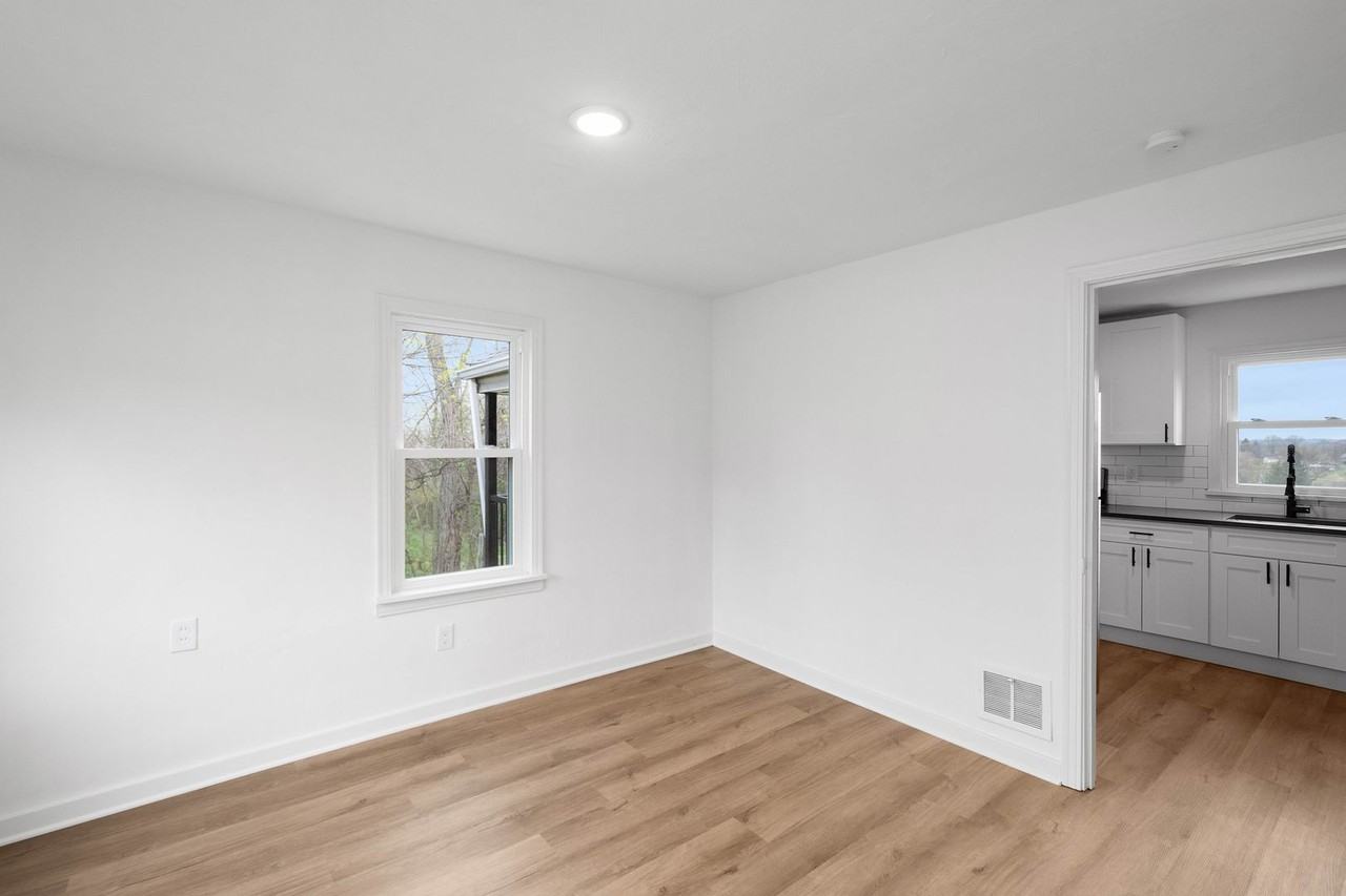 1820 Vermont Ave - Photo 7 of 25