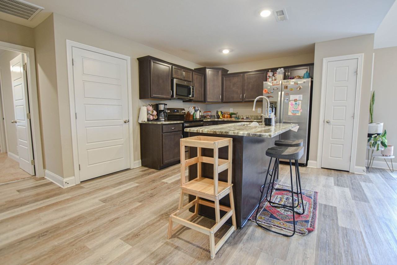 1000 Dublin Dr - Photo 7 of 16