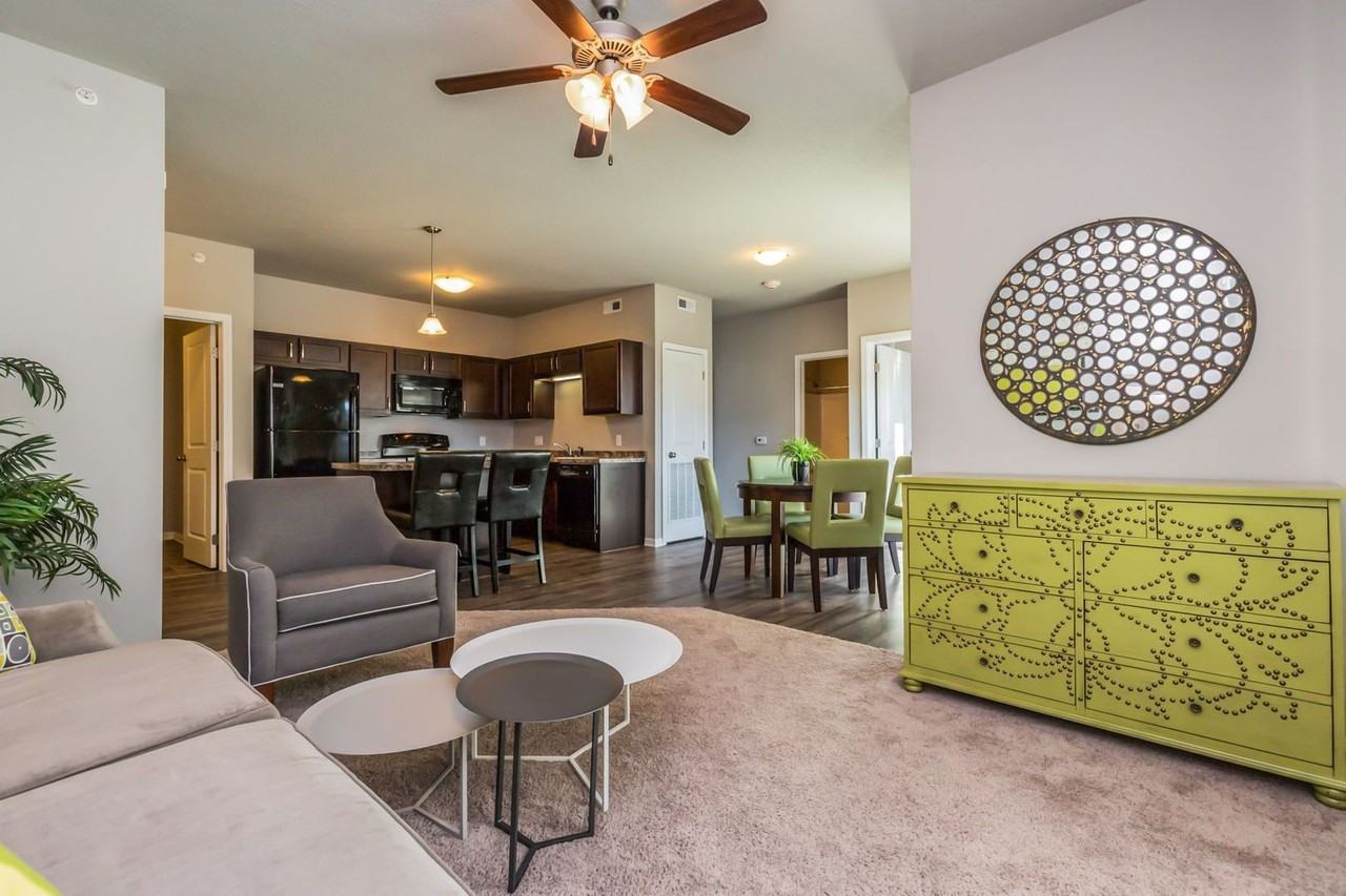 Carman Estates Apartments - Photo 6 of 19