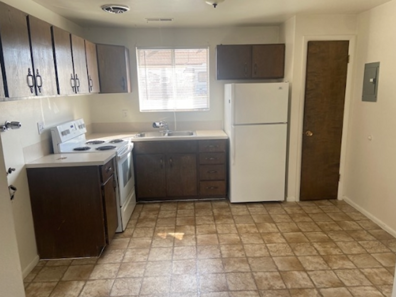 Fairbanks 4-Plex - Photo 2 of 8