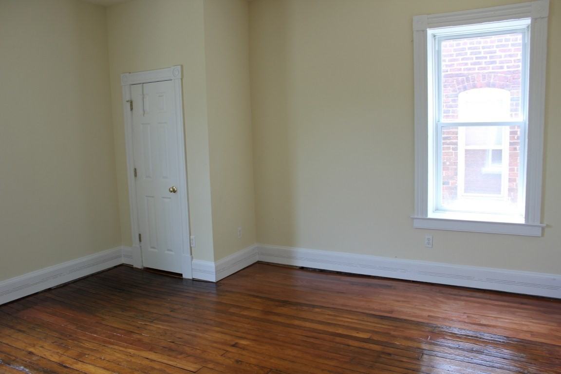 9 S Allen Ave - Photo 4 of 13