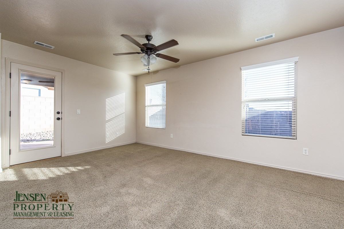 686 N 700 E - Photo 6 of 21