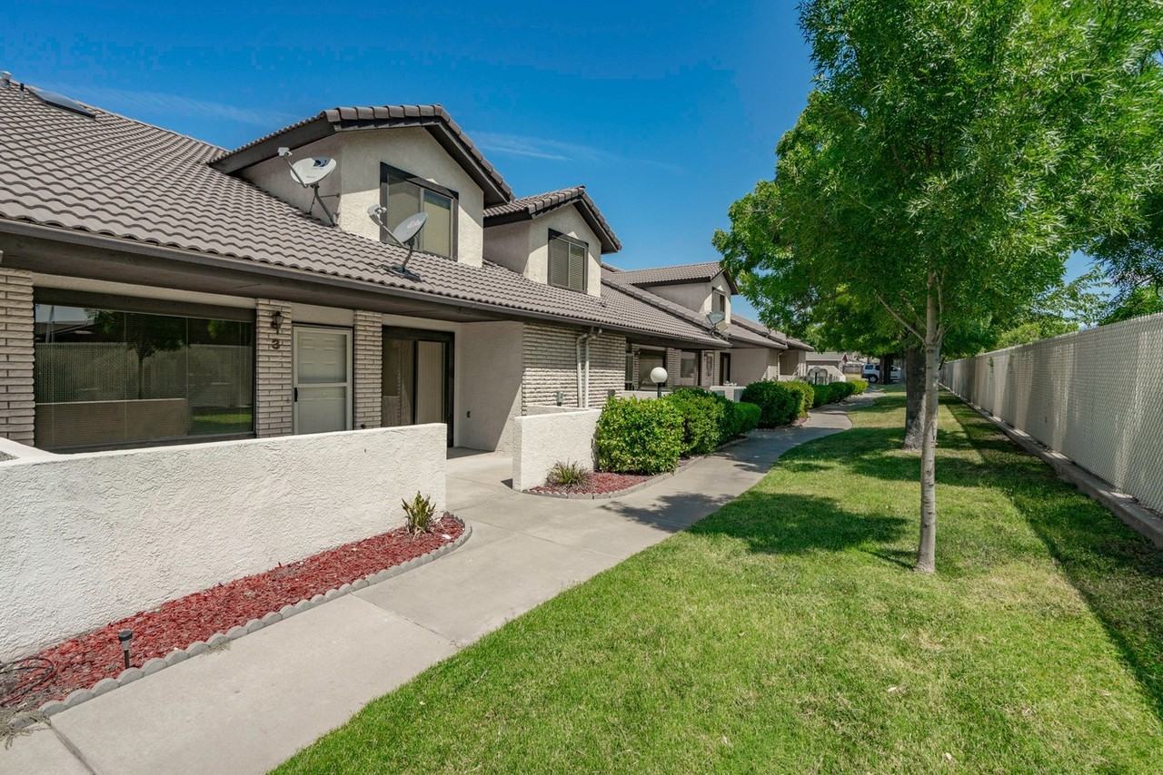 490 E 700 S #3 - Photo 4 of 48