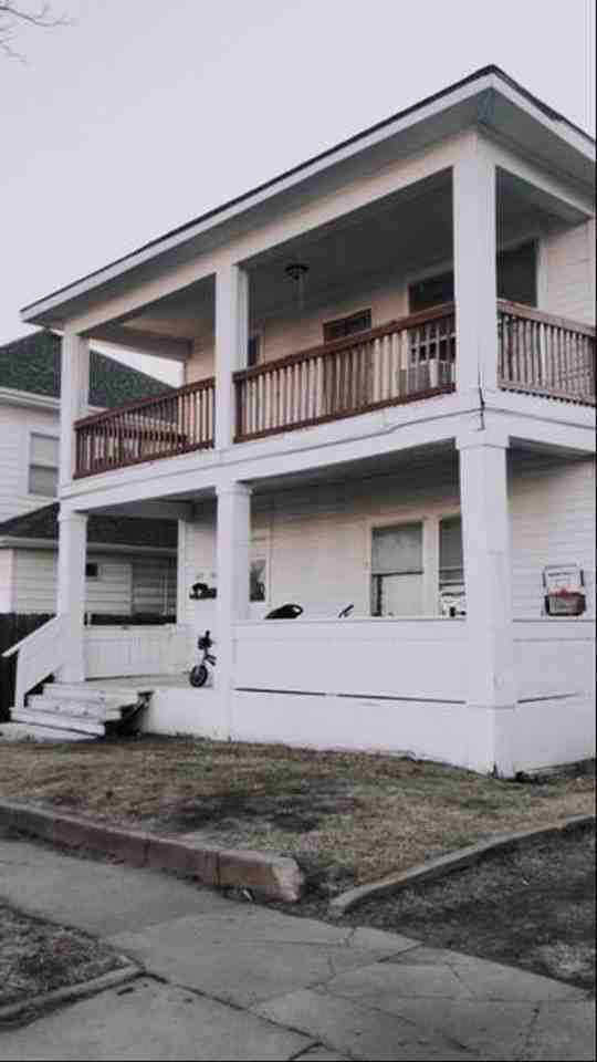 607 N Walnut St - Photo 2 of 29