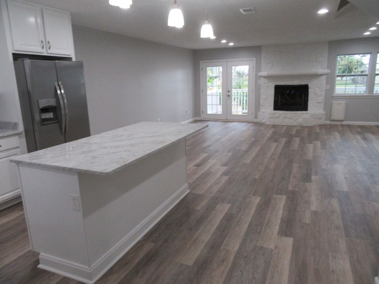 1345 Capri Dr - Photo 2 of 28