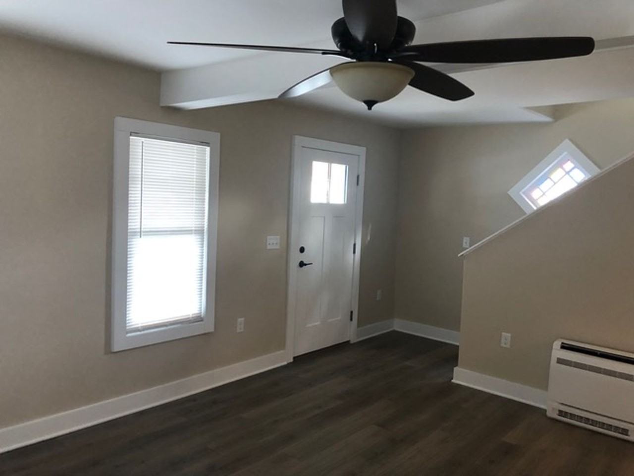 524 E 4th St - Photo 2 of 7