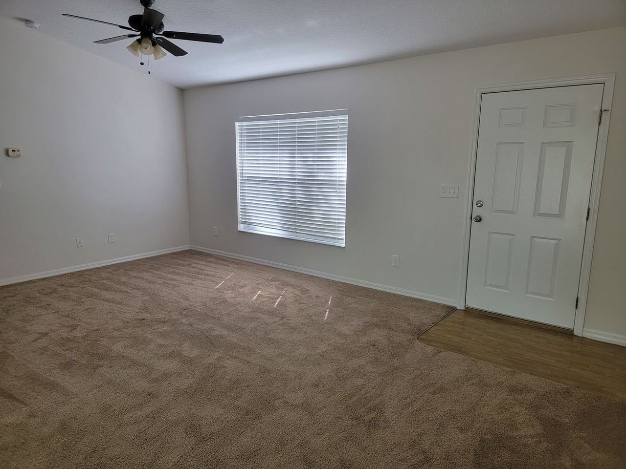 8464 N Bolder Dr - Photo 2 of 14