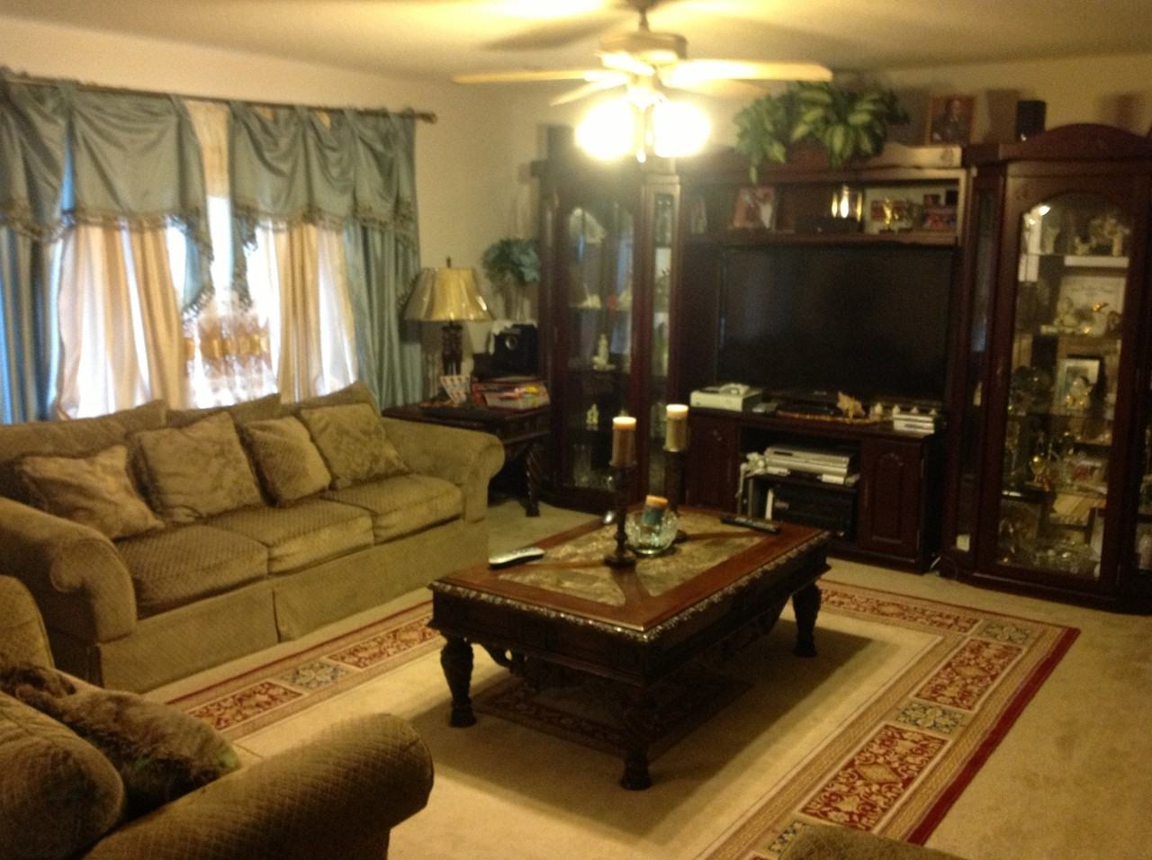 511 Clydesdale Cir - Photo 2 of 15