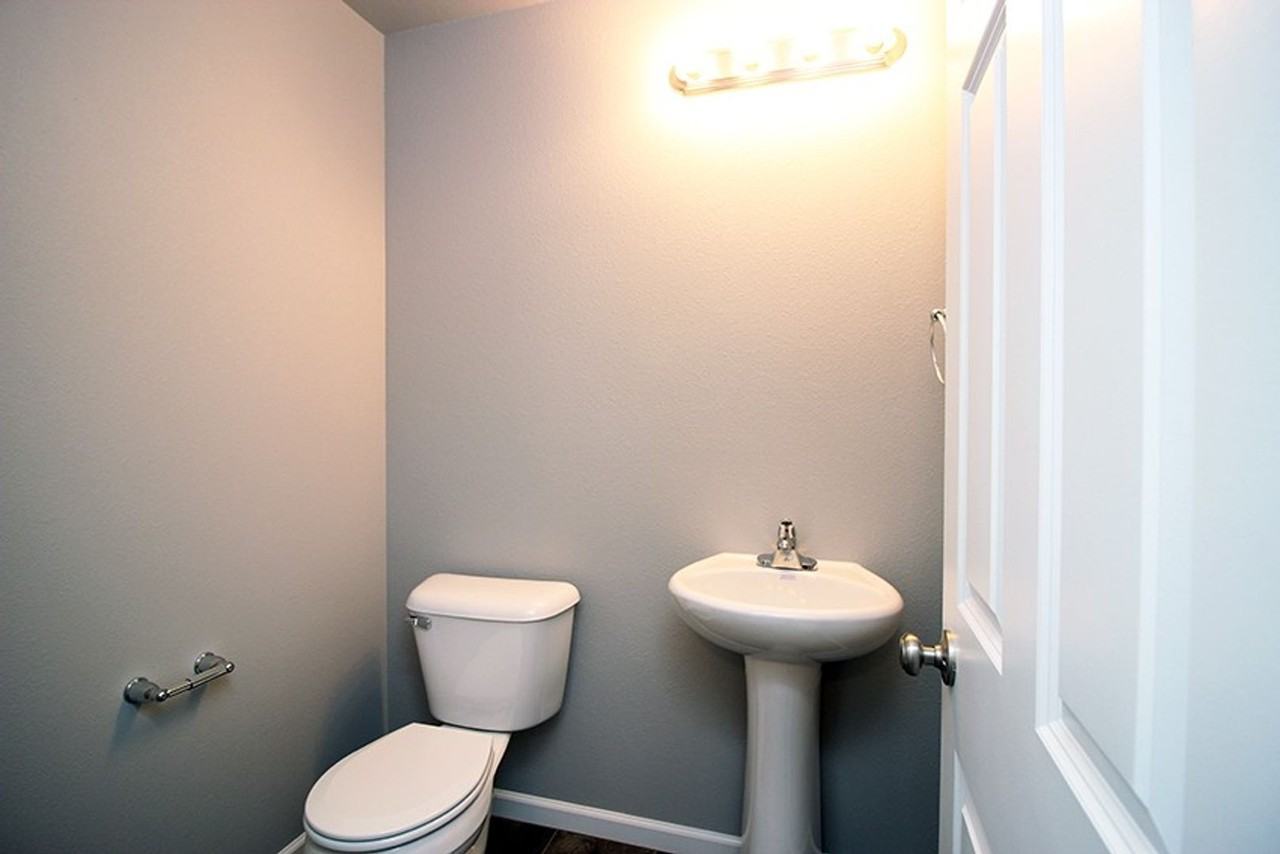 6985 Majestic Loop - Photo 7 of 20