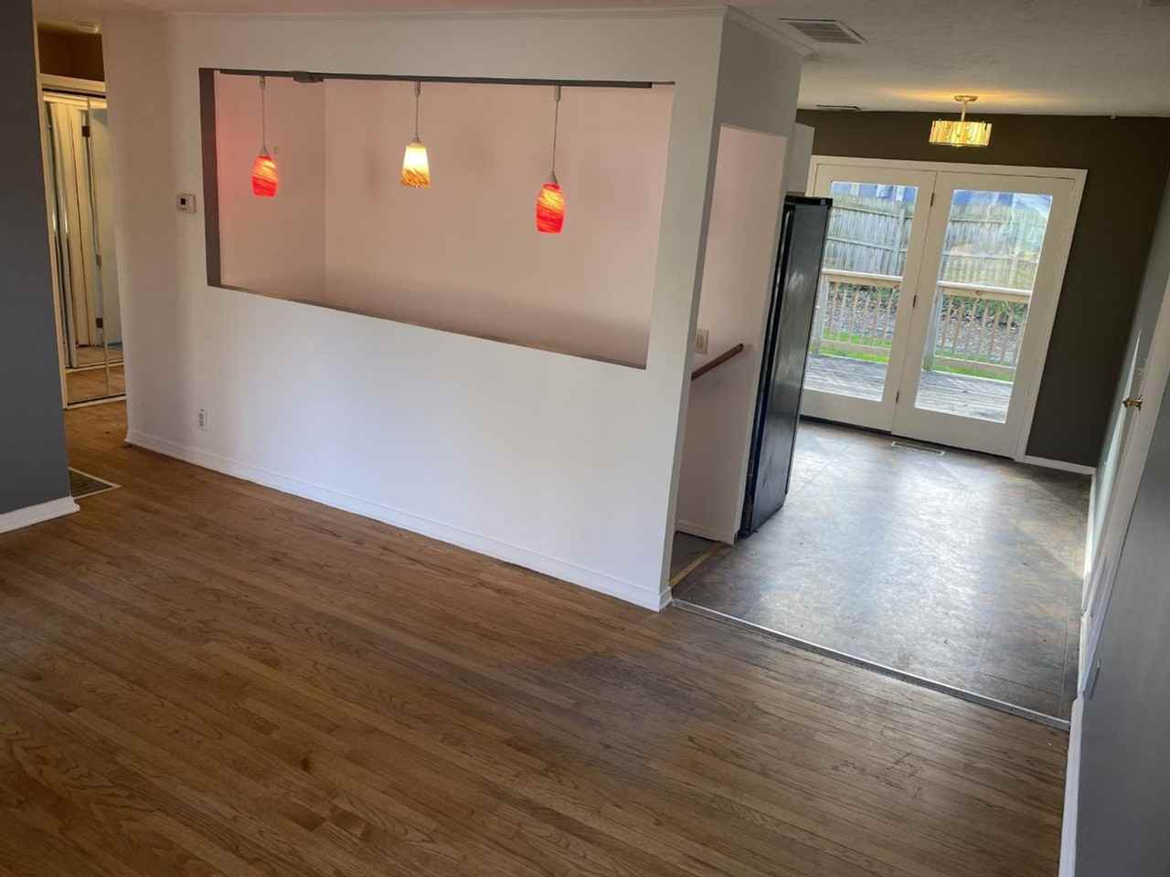 2009 Maple Ln - Photo 2 of 14