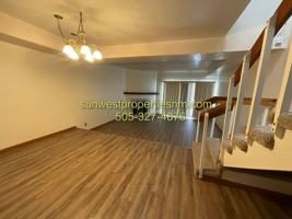 featured image of 1026 E Navajo St