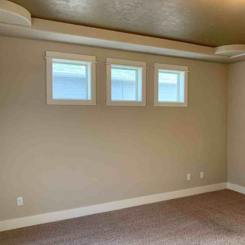 2835 Nw 12th Dr - Photo 5 of 14