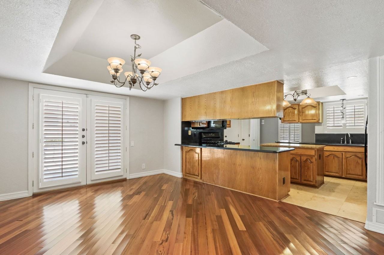 6213 Bluff Ridge Dr - Photo 2 of 13