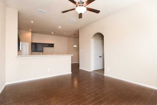 3739 Vista Cove Dr - Photo 3 of 13