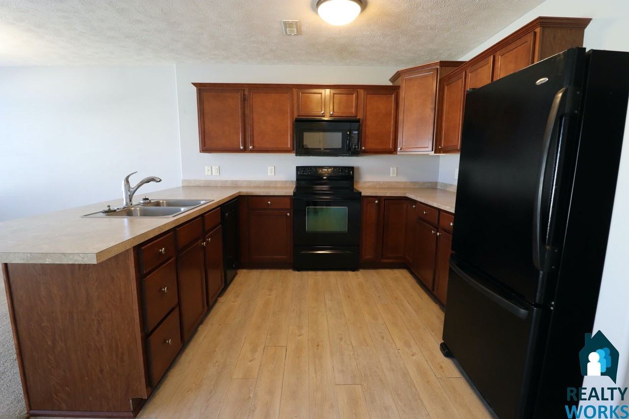 4830 Nw Pemberly Ln - Photo 5 of 14