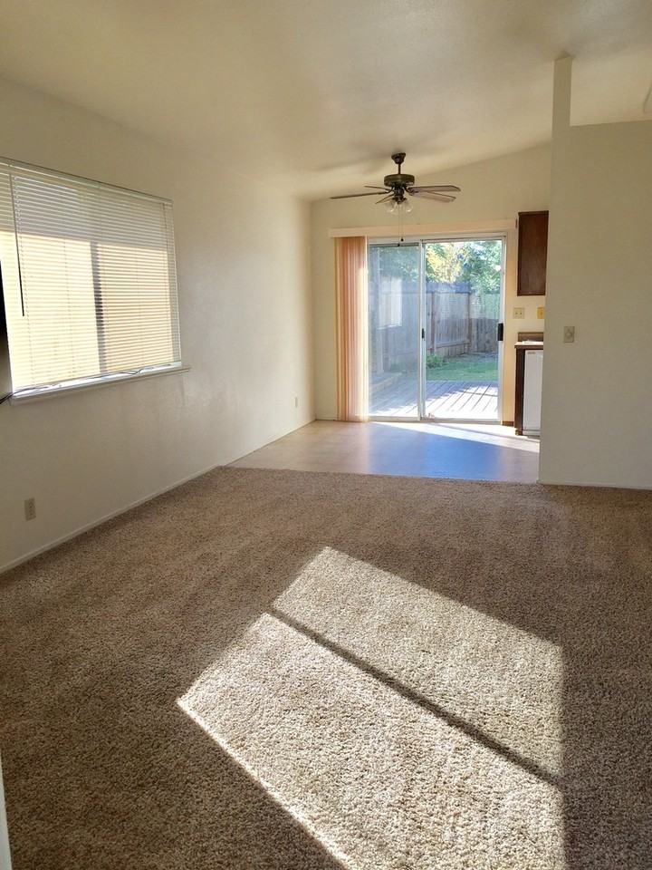 2739 Ceres Ave - Photo 3 of 10