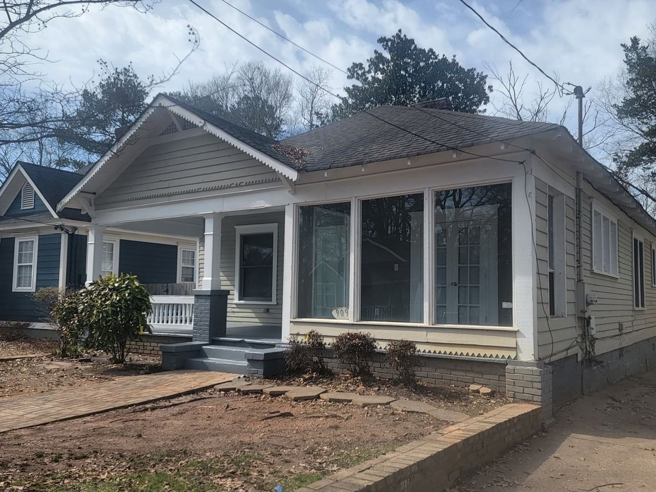 909 Tift Ave Sw - Photo 2 of 42