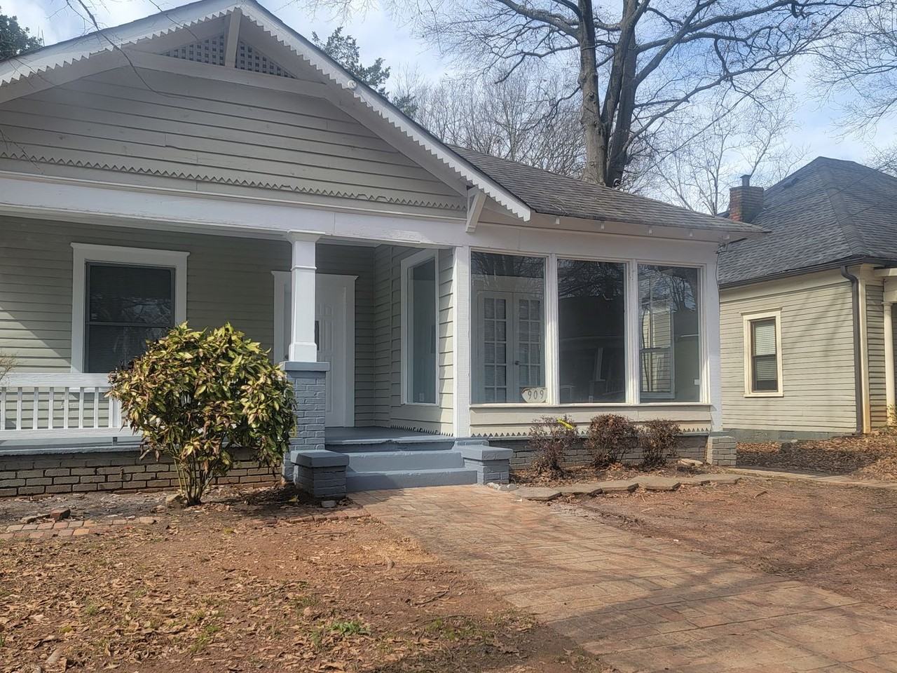 909 Tift Ave Sw - Photo 3 of 42