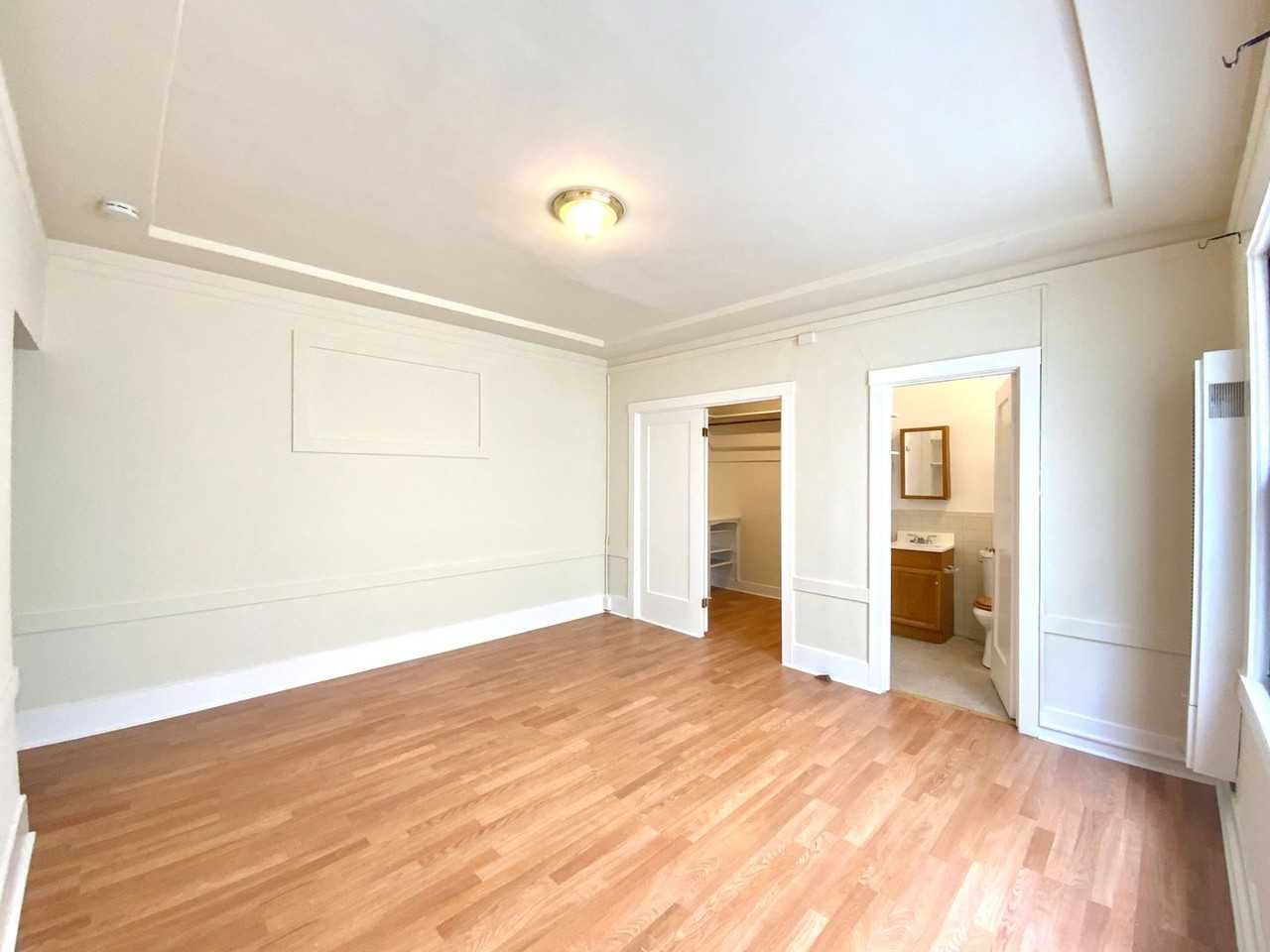 1730 Hyde St - Photo 7 of 19