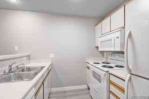 featured image of 1418 Wayridge Dr