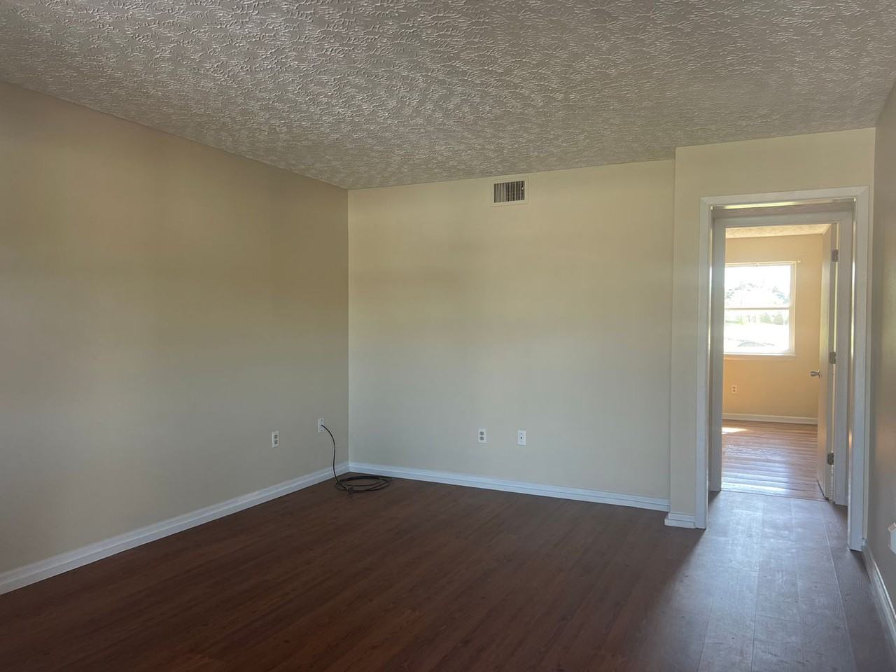 3138 Tiffany Ct. - Photo 2 of 10