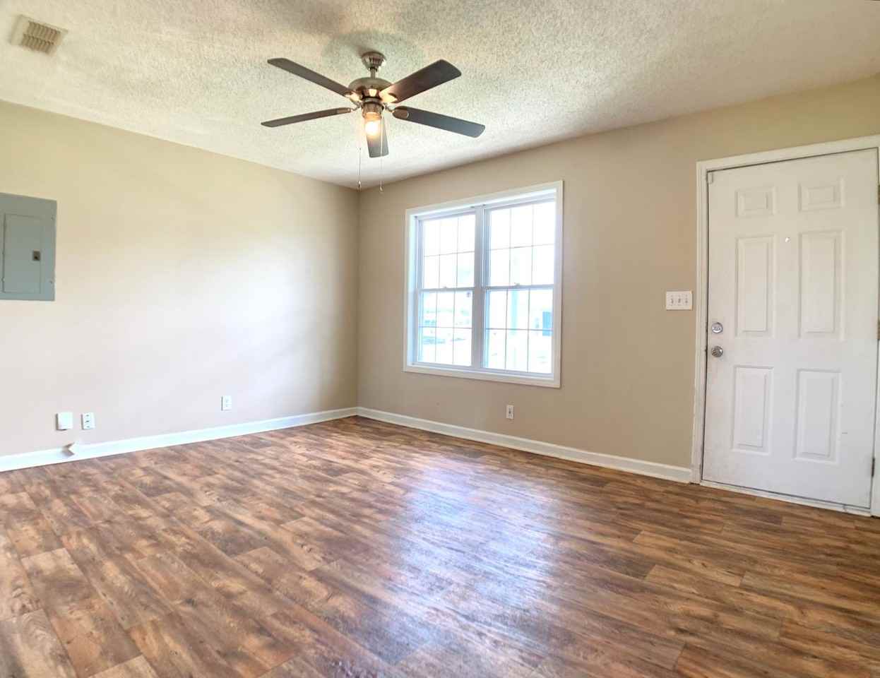 1112 Keith Ave - Photo 2 of 12