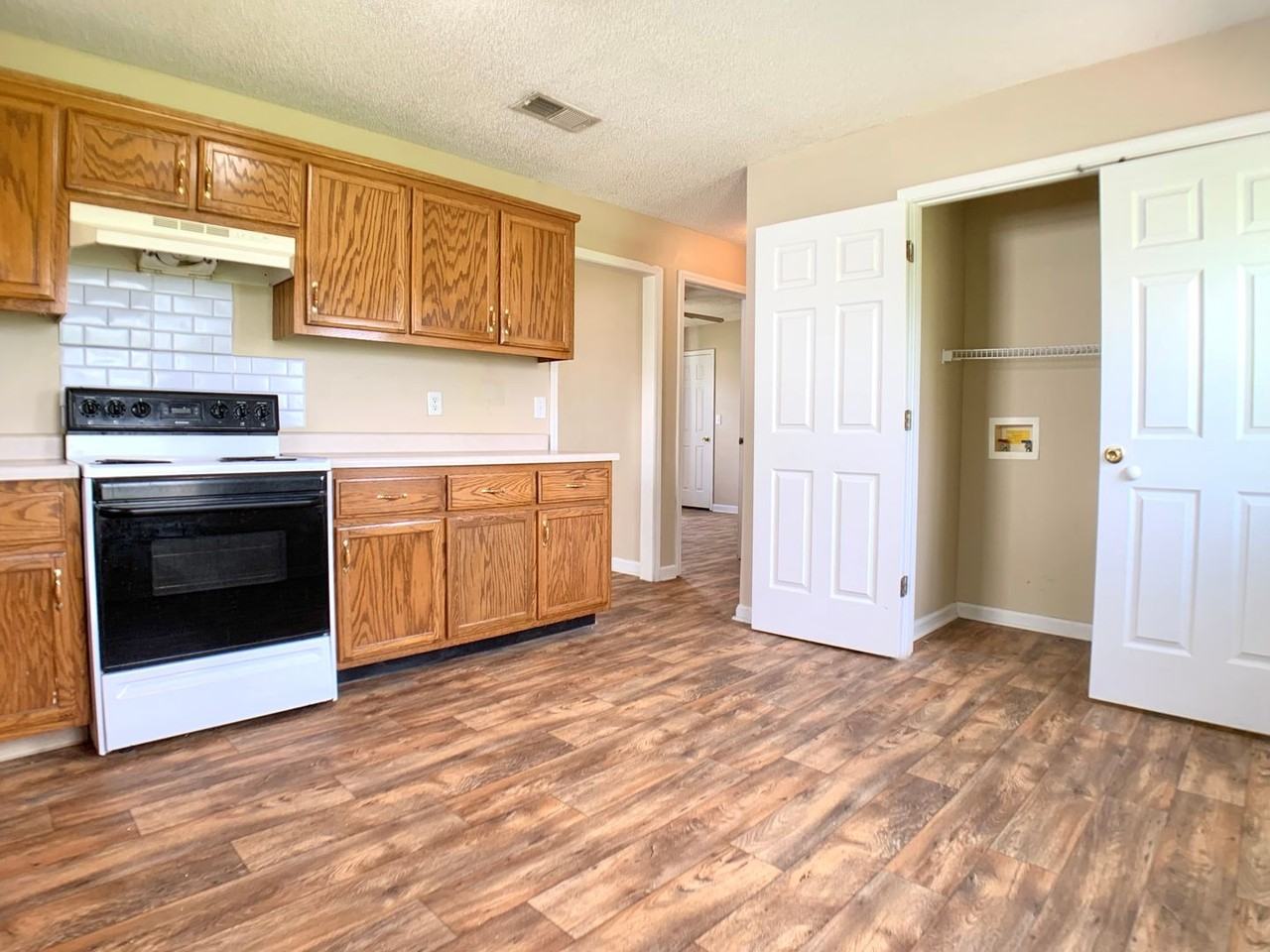 1112 Keith Ave - Photo 6 of 12