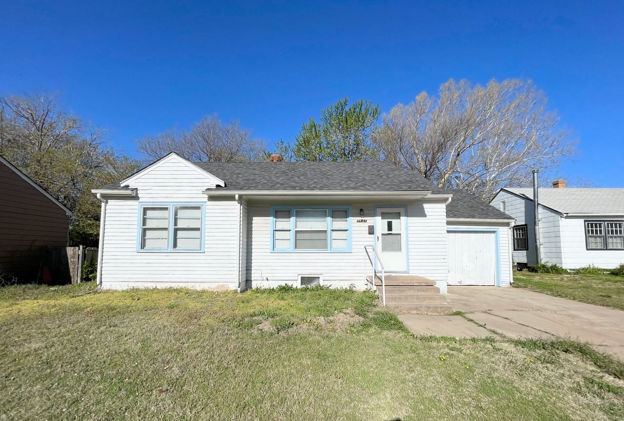 1427 Harding St, Wichita, KS 67208 3 Bedroom House for 1,100/month
