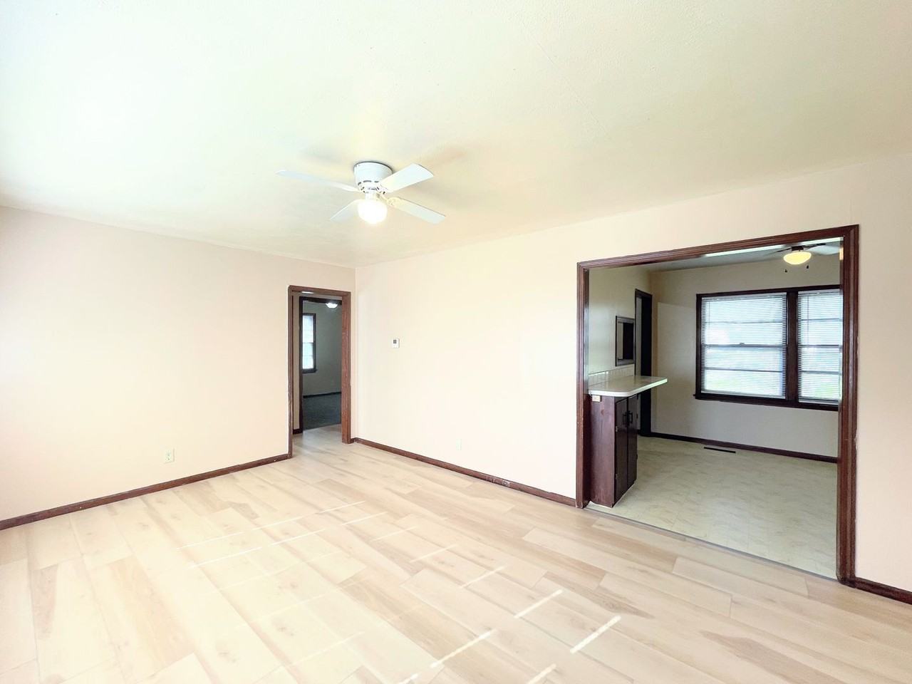 1427 Harding St - Photo 3 of 25