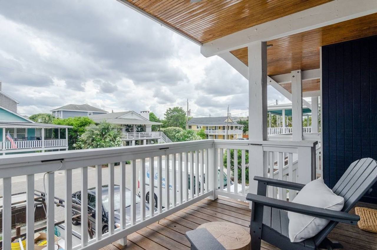 9 East Henderson Street - Photo 3 of 28