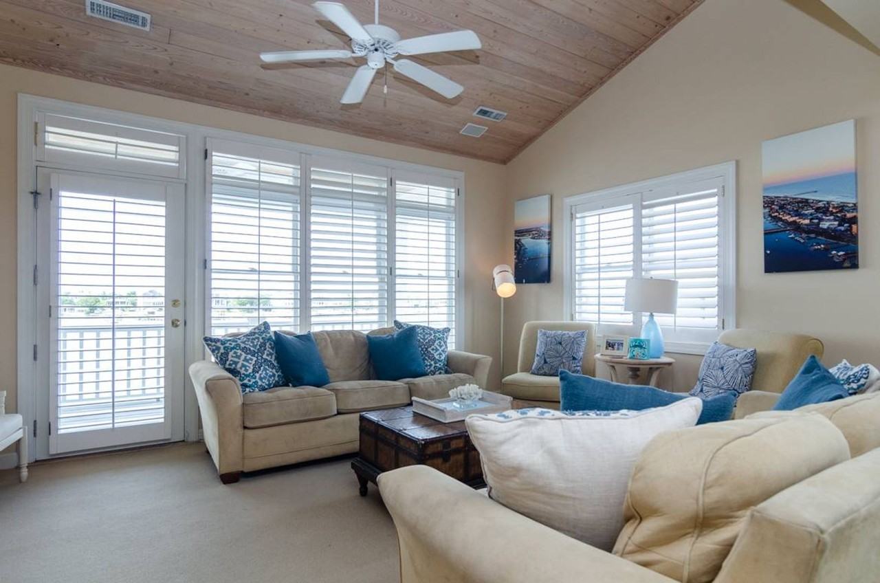 10 Columbia St W - Photo 6 of 34