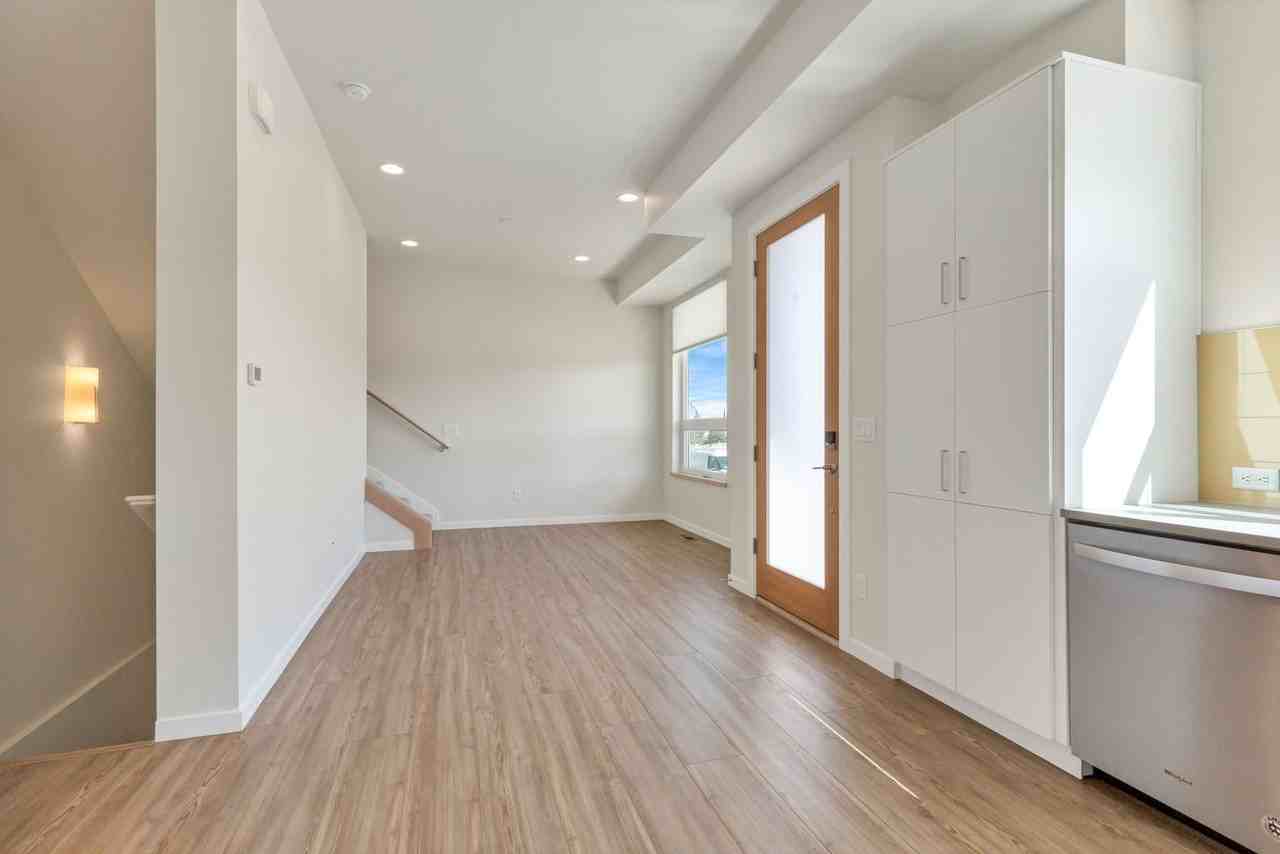 759 Cristo Ln - Photo 3 of 26
