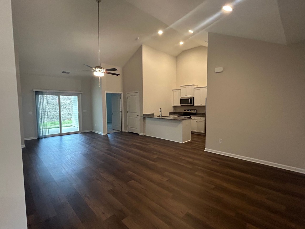 975 Manitou Cir - Photo 5 of 12