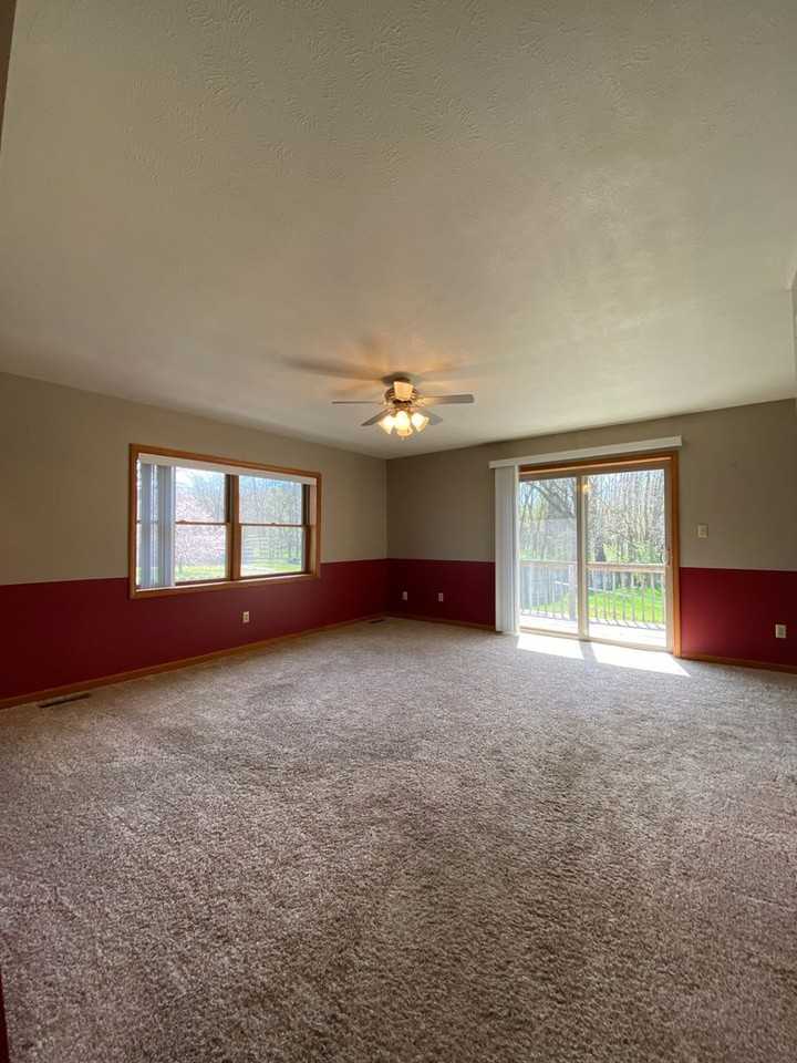 408 Hackett Rd - Photo 2 of 50