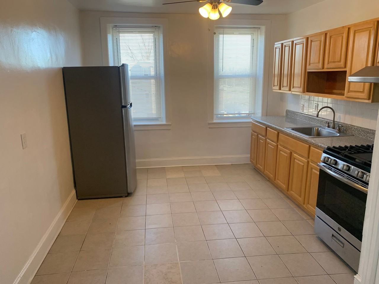 8301 Lindbergh Blvd - Photo 2 of 8