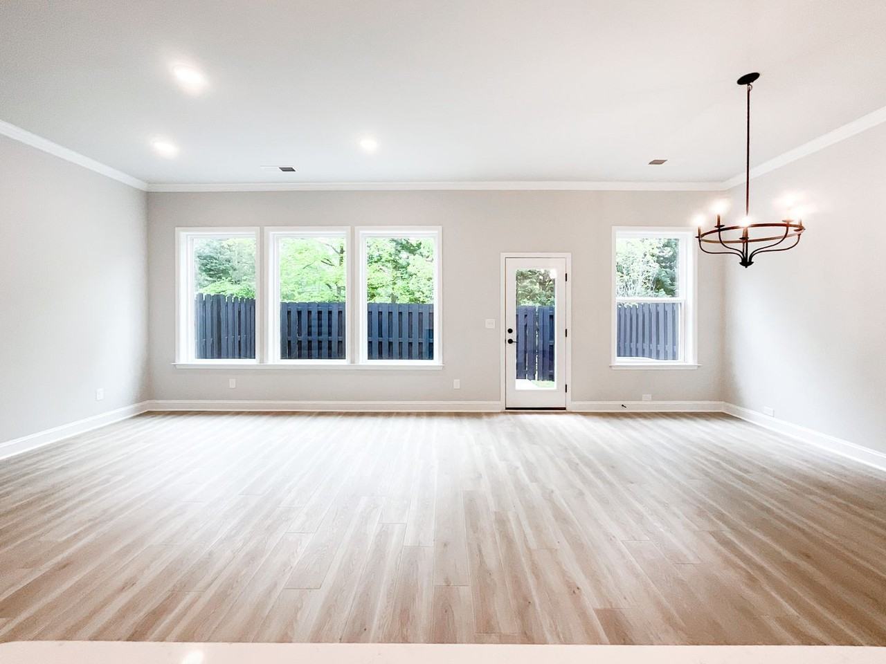 8229 Houser St - Photo 6 of 50