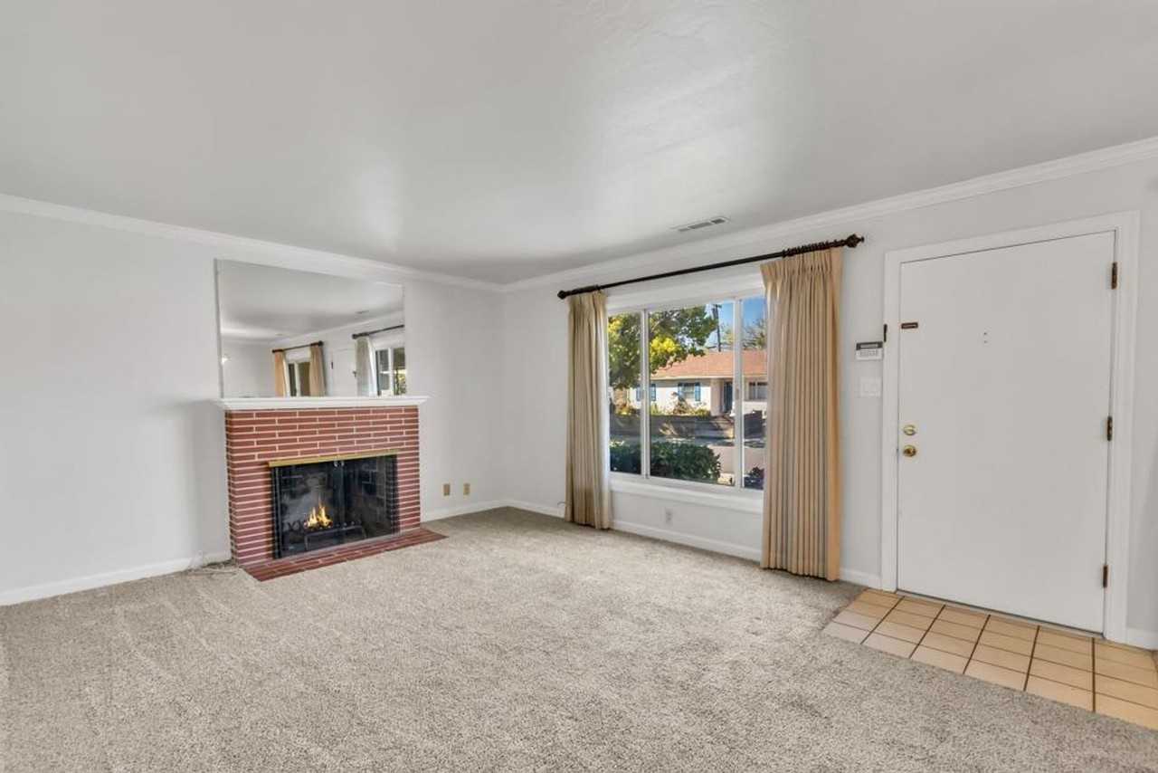 5900 17th Ave - Photo 3 of 30