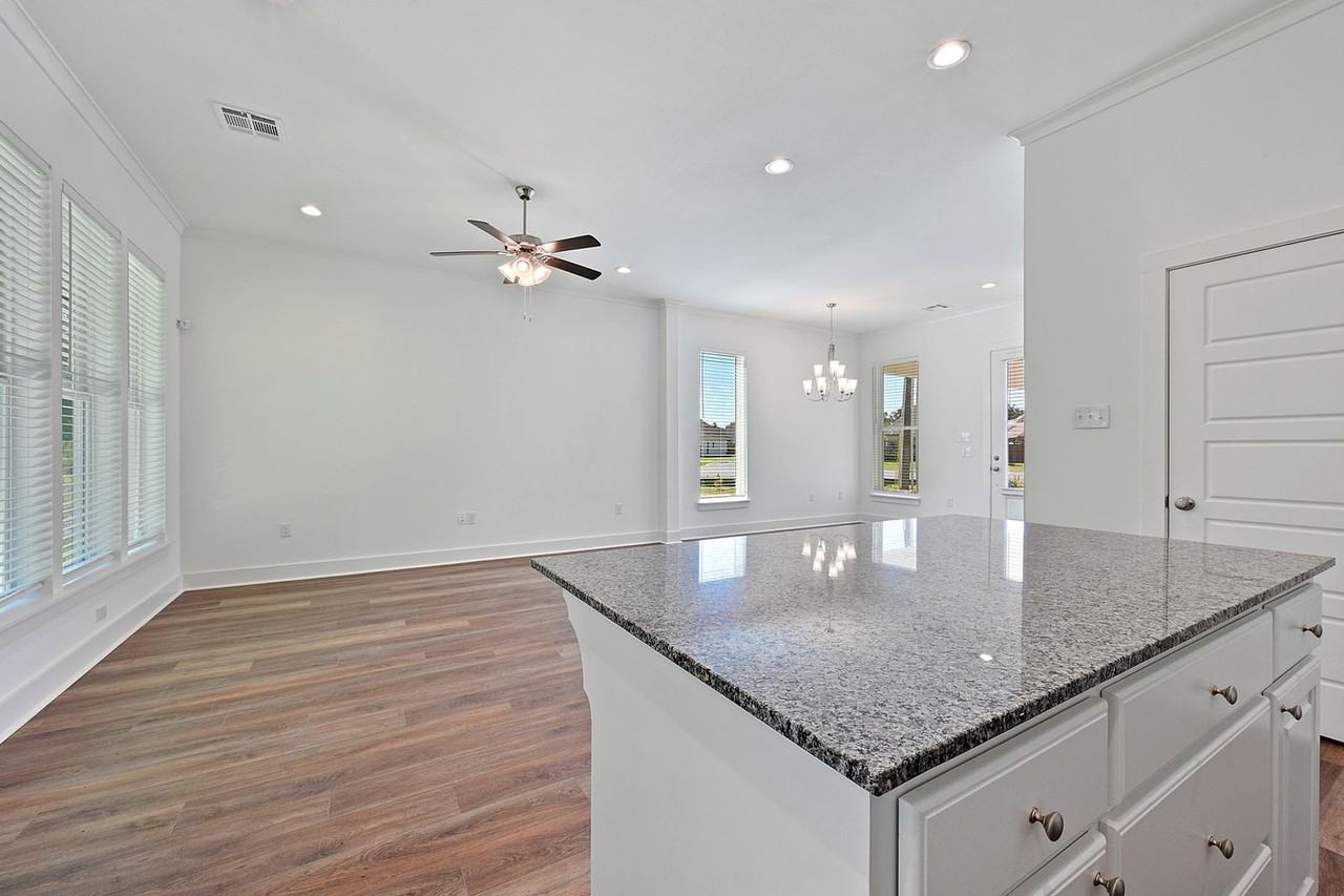 5826 Lake Shelf Dr - Photo 3 of 16