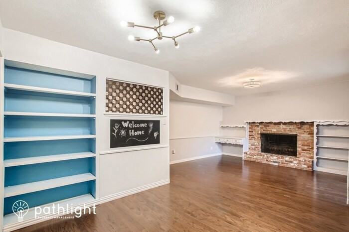 1026 Hickory St - Photo 3 of 16