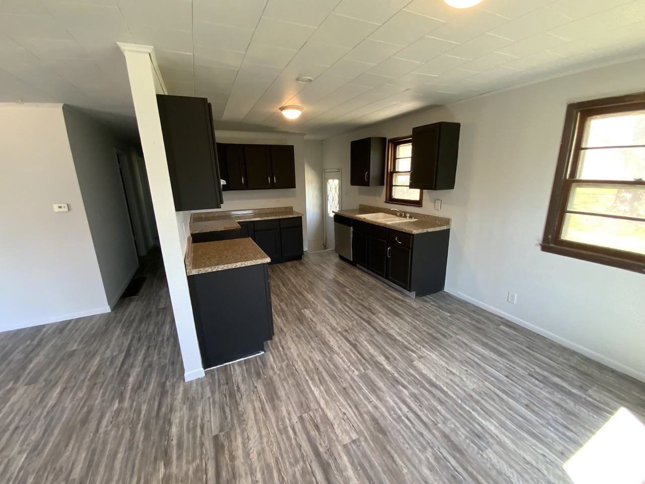 921 Martin St #NA - Photo 4 of 18