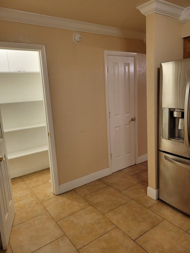 631 Northlake Boulevard #631 - Photo 4 of 10