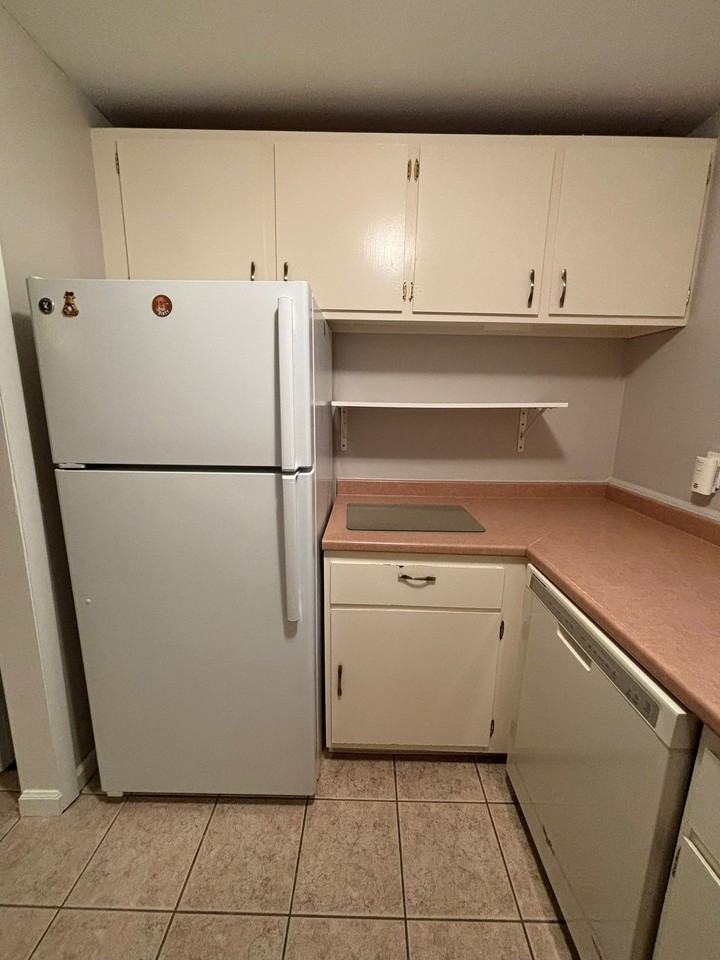 10 Carillon Dr #A - Photo 2 of 24