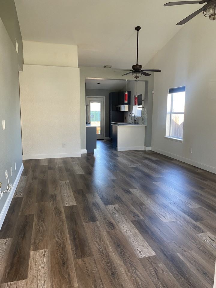 112 Prairie Springs Loop #112 - Photo 3 of 22