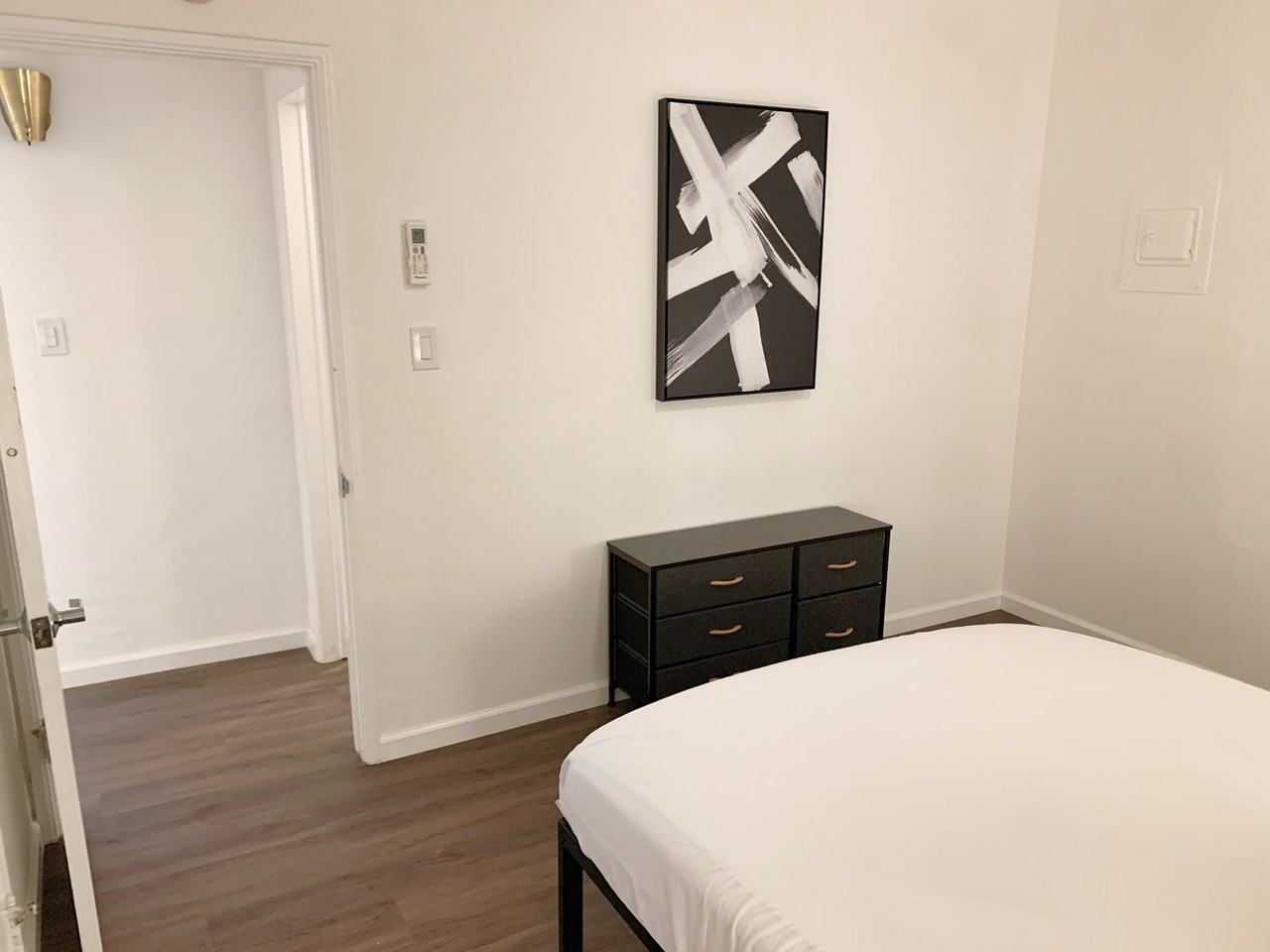 127 E 27th St #1 - Photo 5 of 12