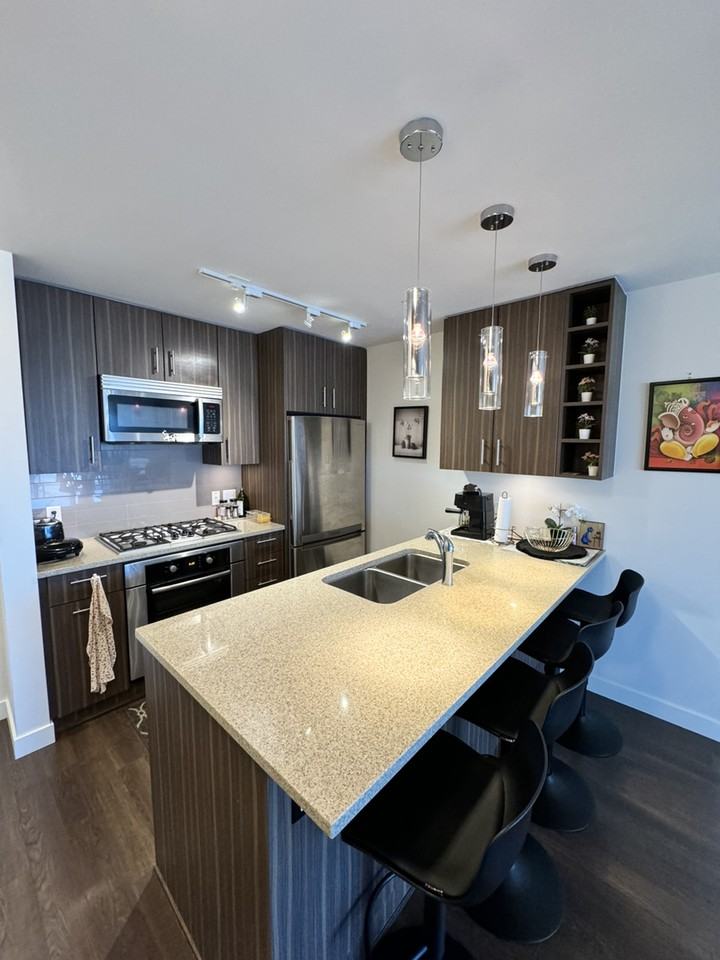 608 Belmont St - Photo 5 of 19