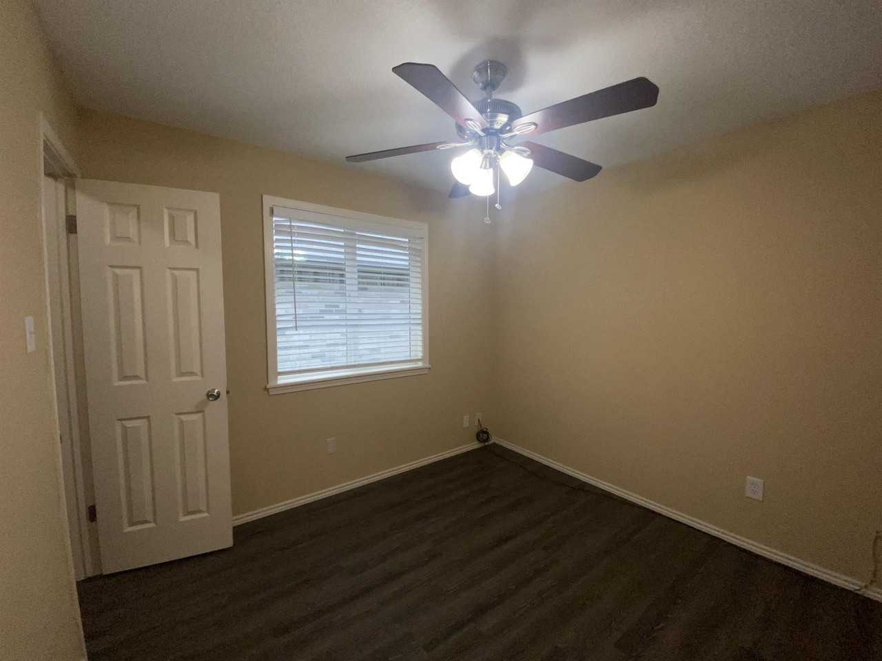 700 David Curry Dr #1 - Photo 5 of 11